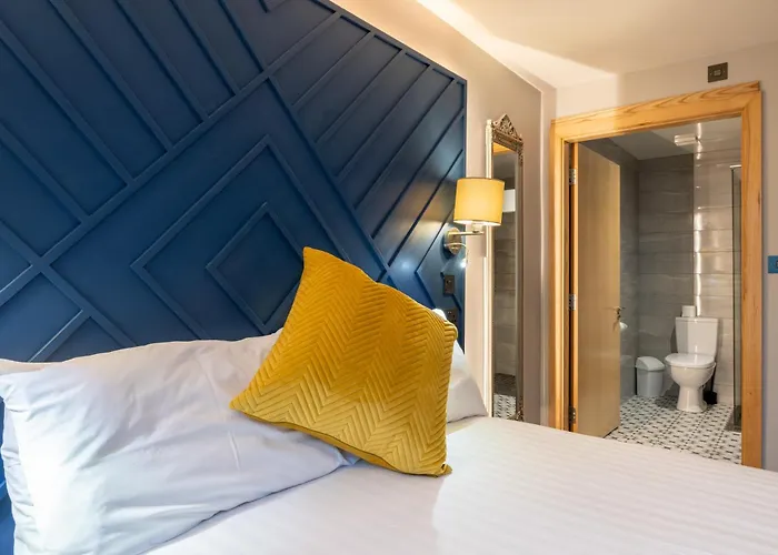 B&B Ewings Bar & Self-catering 3*