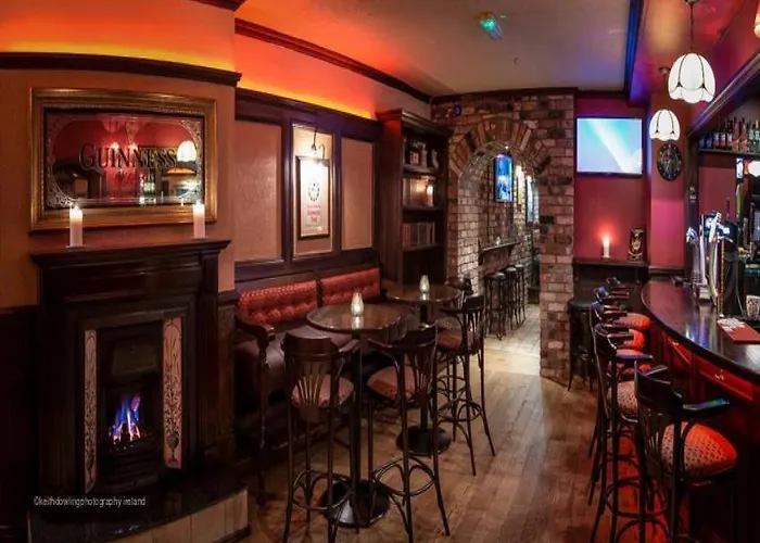 Ewings Bar & Self-catering